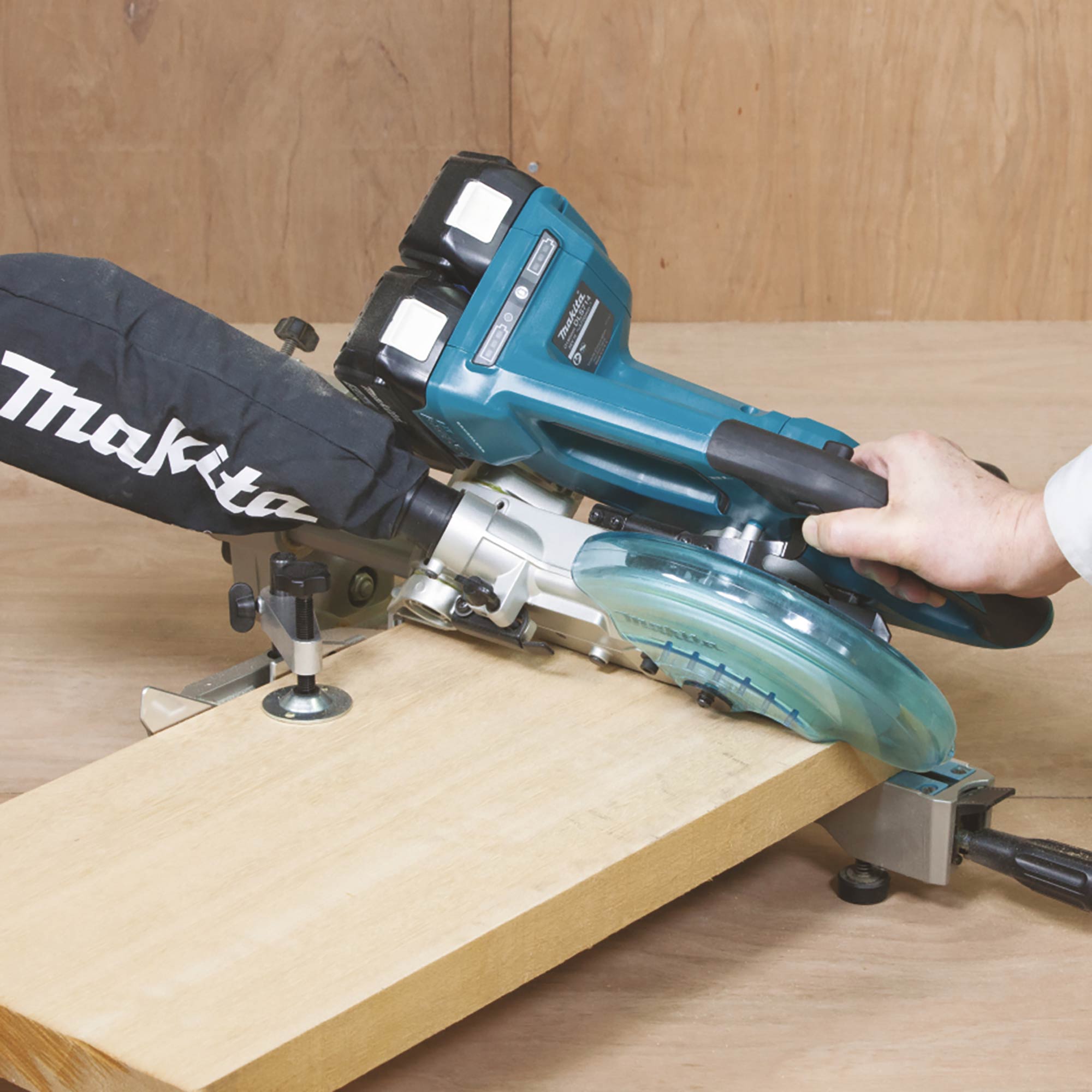 Makita MAKITA DLS714NZ Twin 18v (36v) Mitre Saw BODY ONLY - ToolStore UK