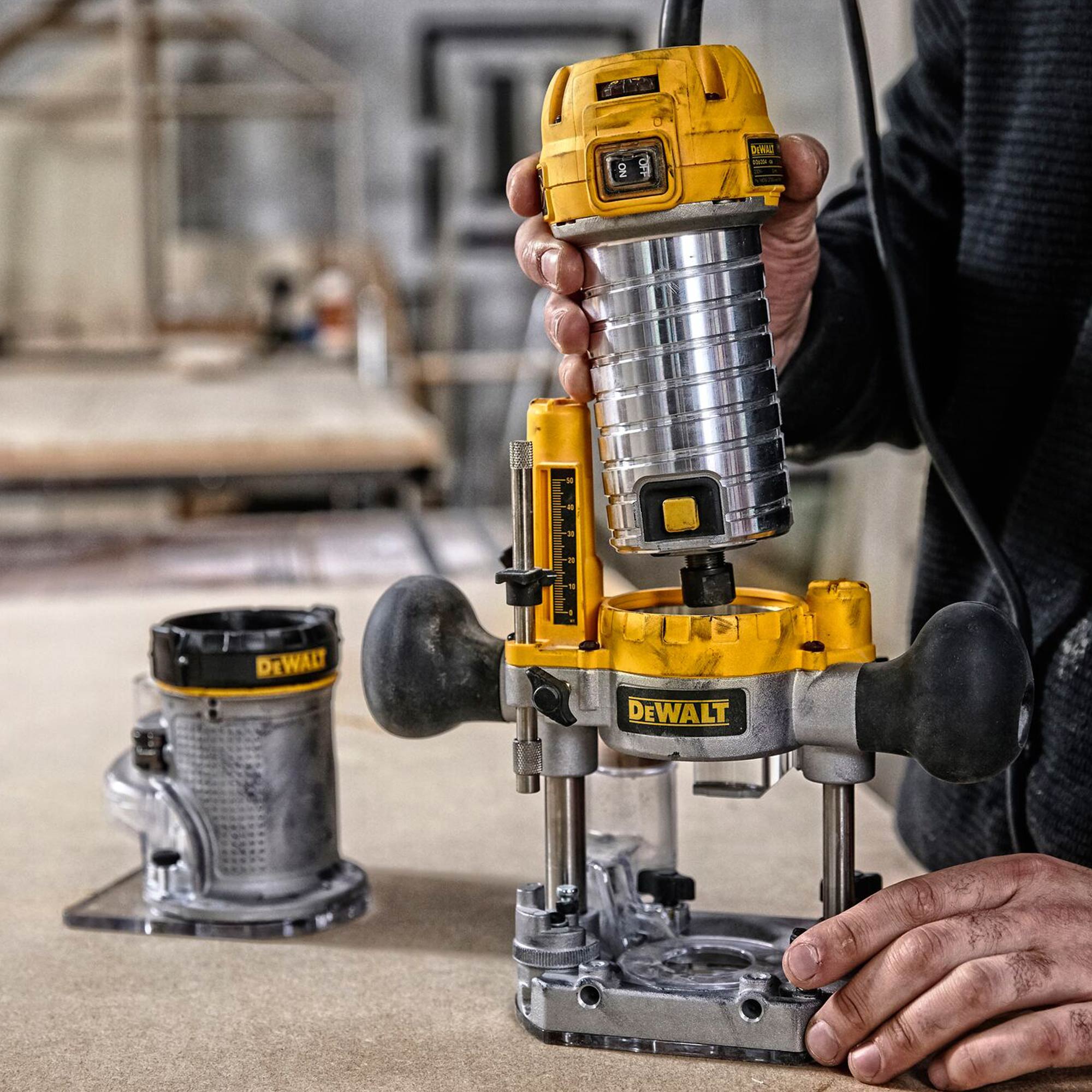 DeWalt DEWALT D26204K 240v 8mm Combination Plunge and Fixed Base Router ...