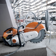 STIHL TS420 14" Cut-off Saw Disc Cutter STIHL TS420 14" Cut-off Saw Disc Cutter