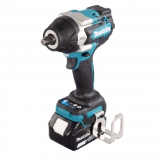 MAKITA DTW700RT 18v Brushless 1/2" Impact Wrench with 1x5ah Battery MAKITA DTW700RT 18v Brushless 1/2" Impact Wrench with 1x5ah Battery