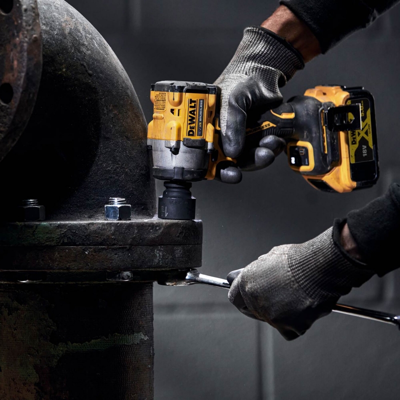 DEWALT DCF921N 18v Brushless 1 2 Impact Wrench BODY ONLY ToolStore UK