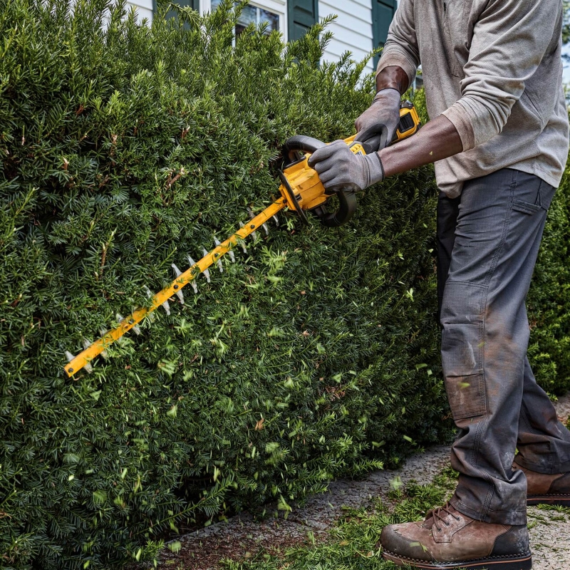 Dewalt hedge trimmer 54v outlet