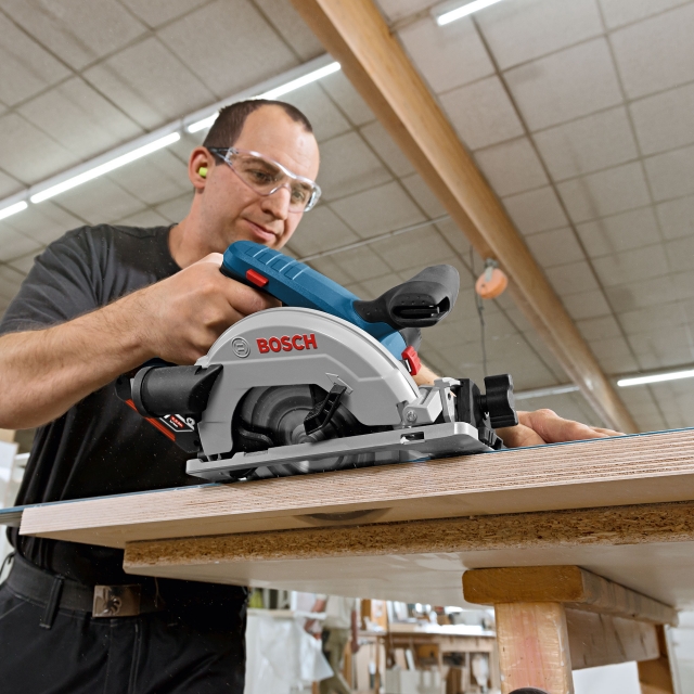 BOSCH GKS18V-57G 18v Circular Saw - ToolStore UK